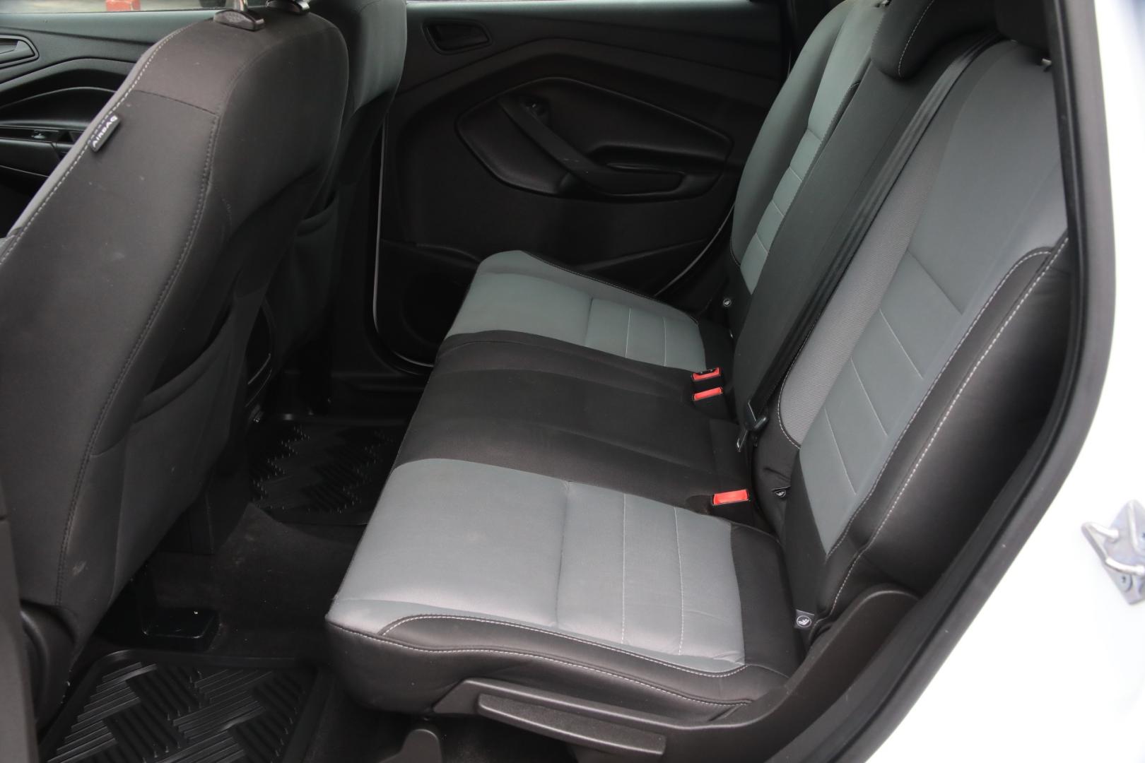 2017 WHITE FORD ESCAPE S FWD (1FMCU0F78HU) with an 2.5L L4 DOHC 16V engine, 6-SPEED AUTOMATIC transmission, located at 420 E. Kingsbury St., Seguin, TX, 78155, (830) 401-0495, 29.581060, -97.961647 - Photo#11